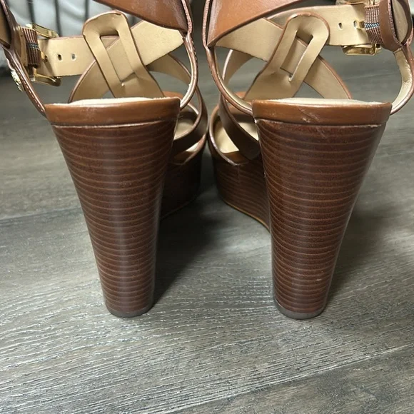 EUC Michael Kors brown leather wedges size 7 - Picture 6 of 8